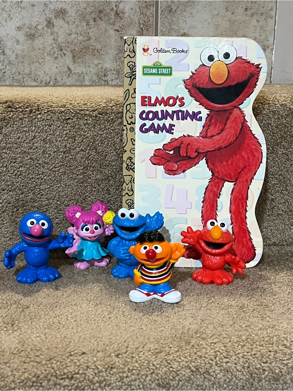 Sesame Street Elmo's Counting Book & Figures Abby Grover Ernie Cookie Monster